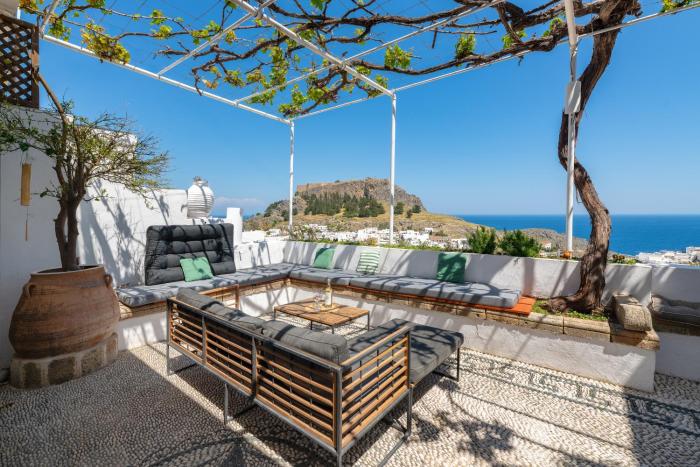 4 Bedroom Villa with Sea View and Acropolis View
