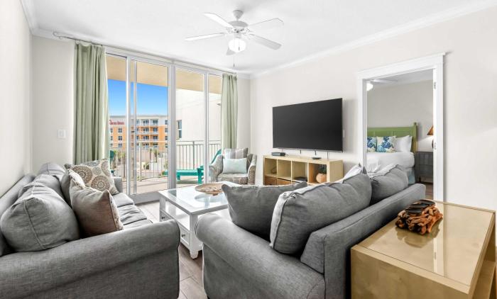 Spacious Beachy Condo On Okaloosa Island w Playground and Two Hot Tubs Access