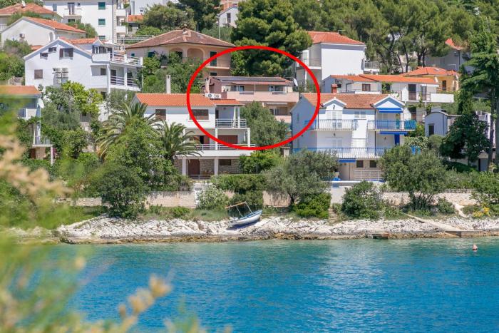 Apartments by the sea Mavarstica, Ciovo - 12696