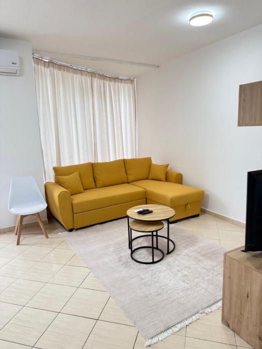 Cozy Triple Apartment Vlore