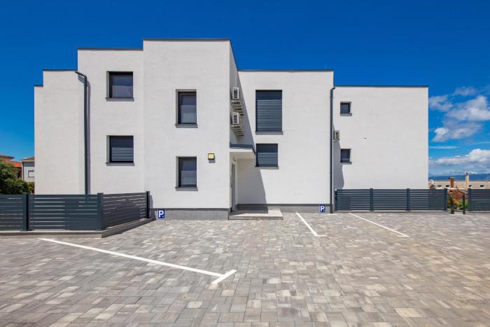 Apartments with parking space Vantacici, Krk - 25536