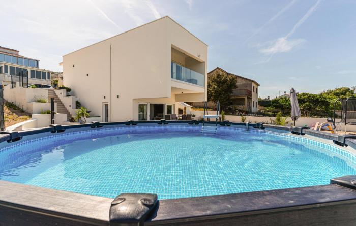3 Bedroom Amazing Home In Sibenik
