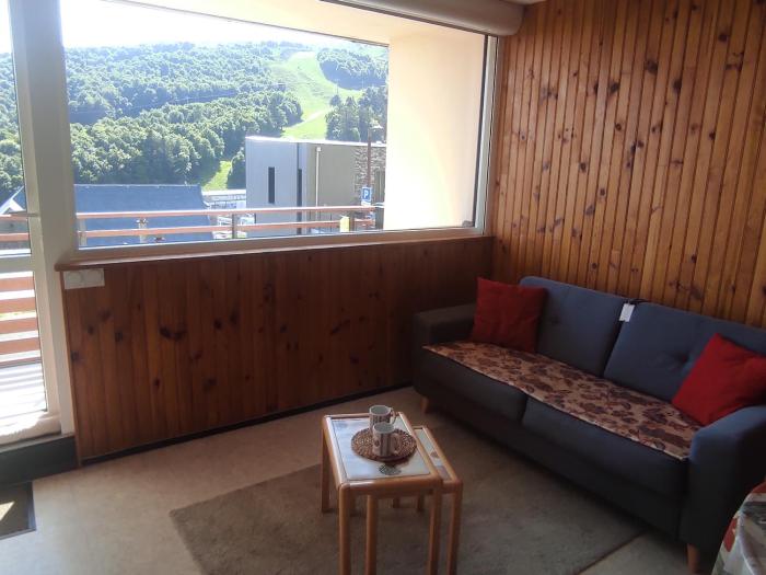 Appartement lumineux sud au cœur de Super Besse - FR-1-814-59