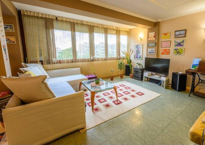 Buda high steps Sunny apartment - 5 min to Beach