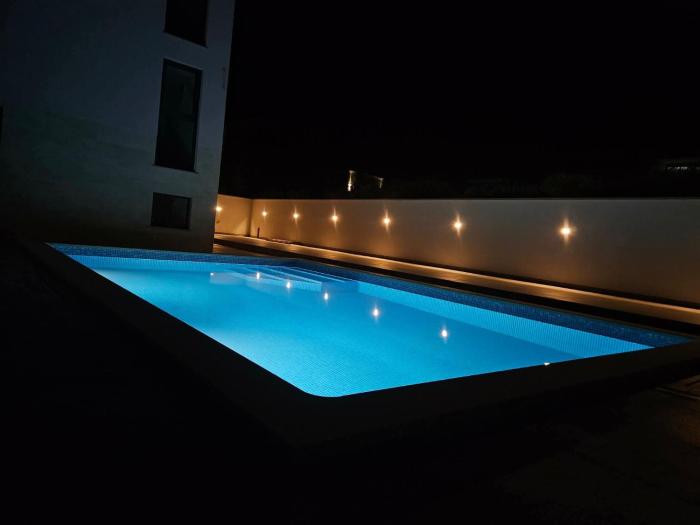 Apartmanska vila sa bazenom Klarika