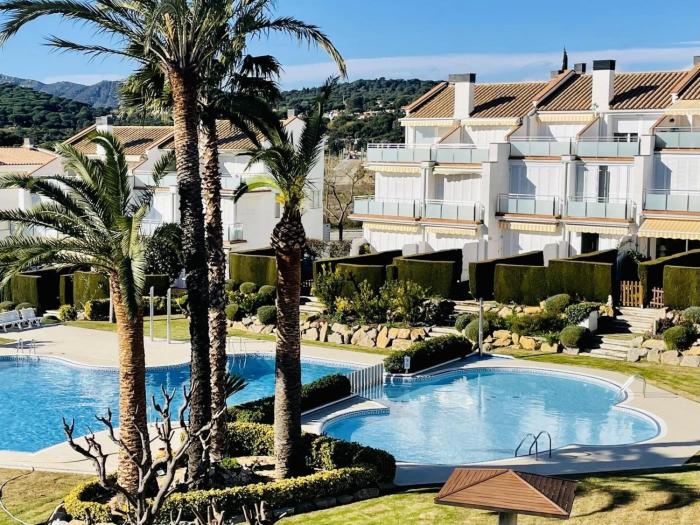 Sagaro house by Costabravaway