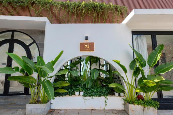 Villa Trần Phú 71 Có Bãi Tắm Riêng - View Trực Diện Biển