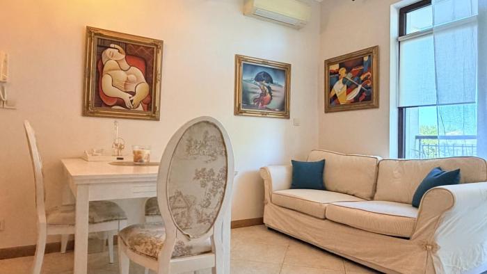 Beautiful Studio with Terrace in Thracian Cliffs