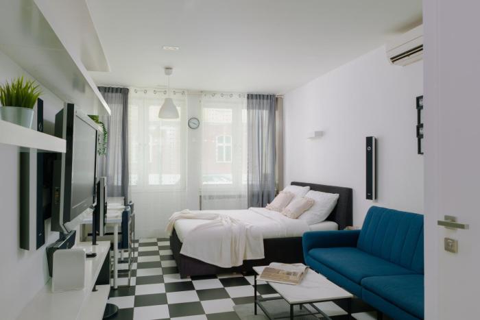LYNA Home - Gold