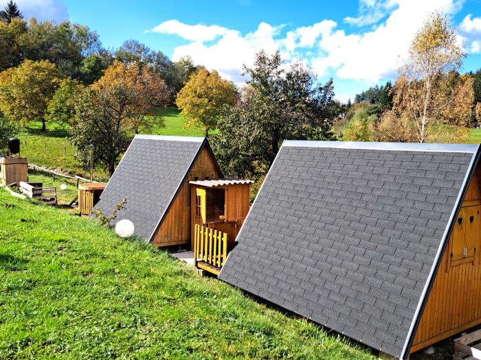 Biološki glamping po metodi Rudolfa Steinerja, Bio kmetija Ropret Stegne & Center za naravno otroštvo in družino