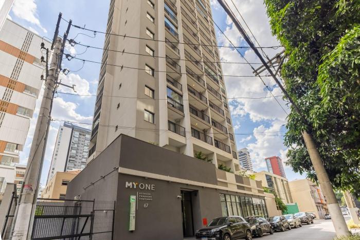 Studios a 300m do metrô, próximo a comércio, restaurantes com ótima localização em Pinheiros