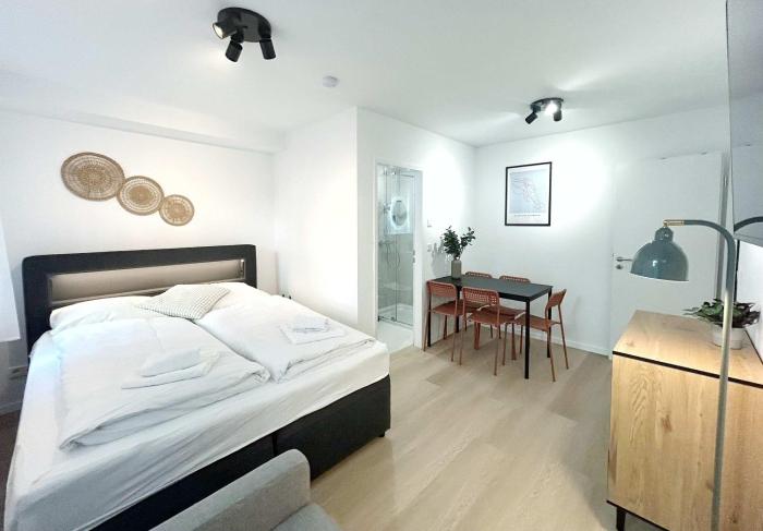 Modern Apartment in Eimsbuettel Hamburg for 5