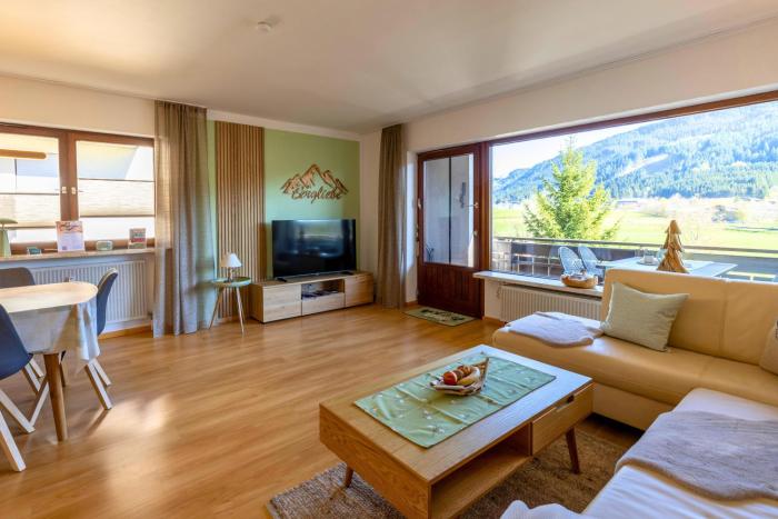 FeWo Armonie im Allgäu - Tischfußball & Dart, großer Südbalkon, gratis Erlebnisse mit Königscard