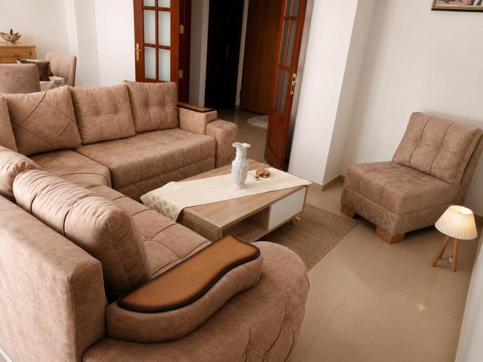 Charmant F3 Moderne a Urba 2000 El Achour