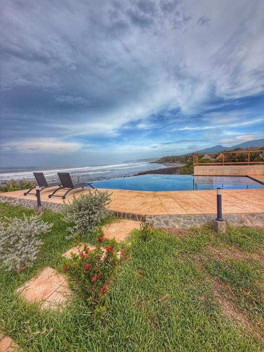 Oceanfront Villa, Punta Mango
