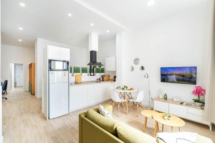 Elegante loft en Almería con zona de trabajo