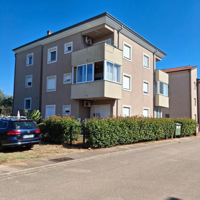 Apartman Nada, quiet street location