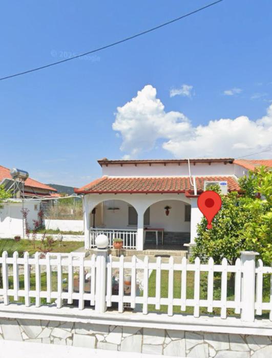 Family House in Vrasna