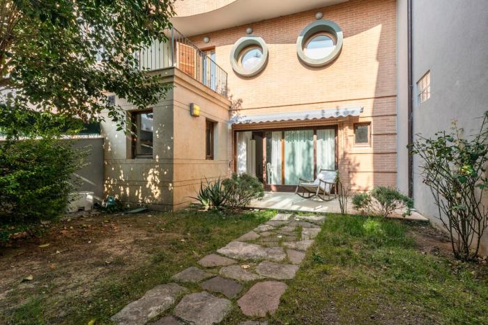 Chic Garden House Central Private Parking
