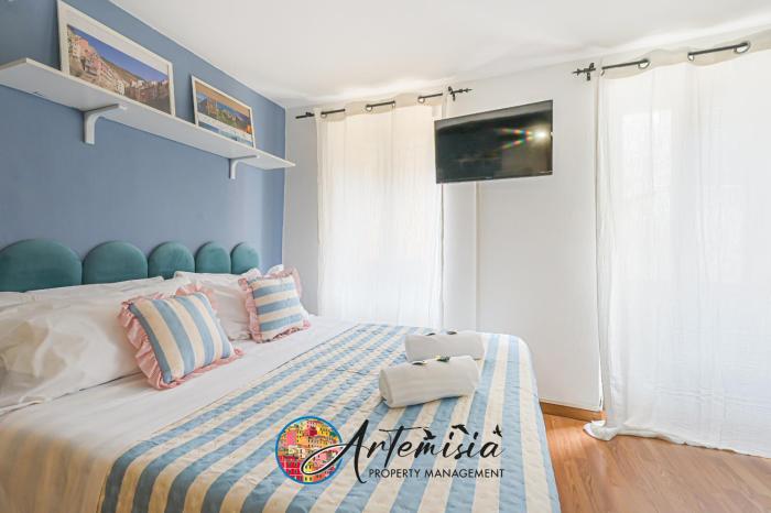 Artemisia apartments