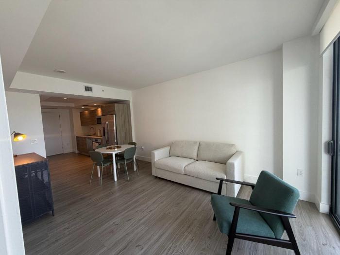 Condo with Amazing Views - RoofPool Midtown Miami