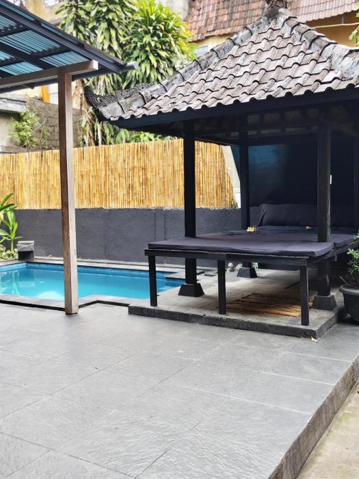 Villas AVEBODI Modern Surf villa Steps to Kuta Beach brand new