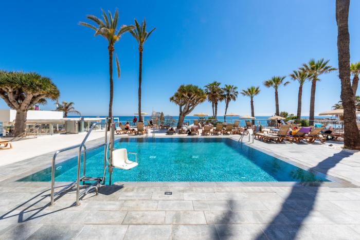 WintowinRentals Newly Renovated Private Suite Beachfront & Steps to the Marina