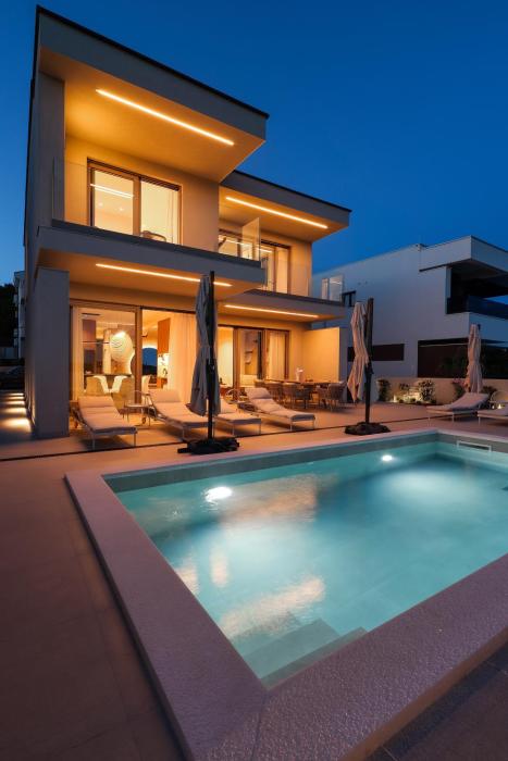 Luxury Villa Caska Perla near Caska Beach & Zrće Beach