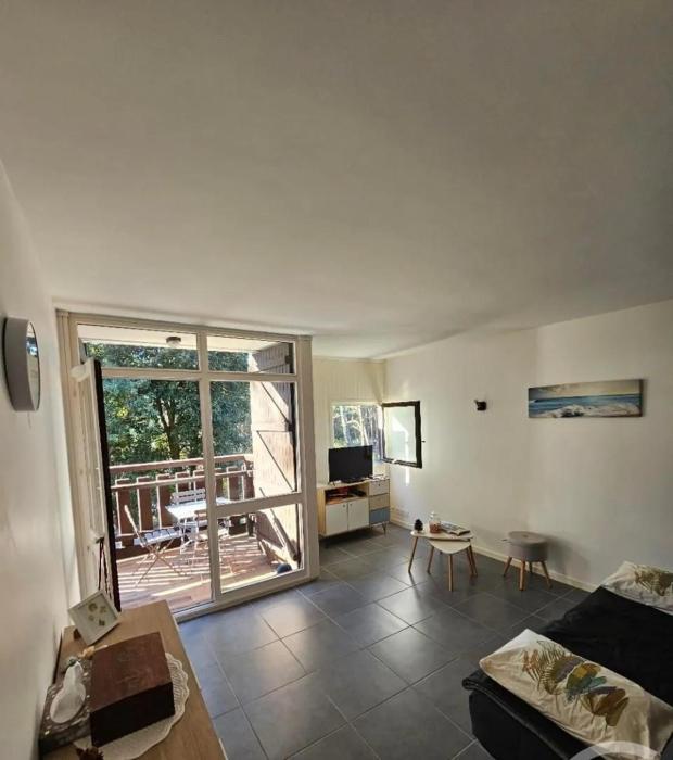 Apartment between Pines & Lake