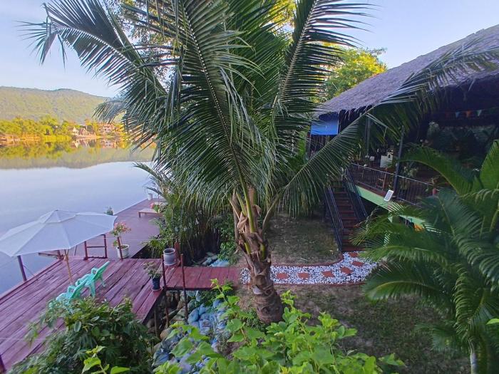 Green Mango Bungalows