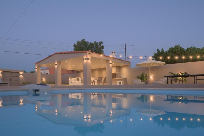 Maroon 7 Residence