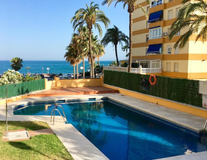 Entire apartment on the 1st Beach Line in Benalmádena
