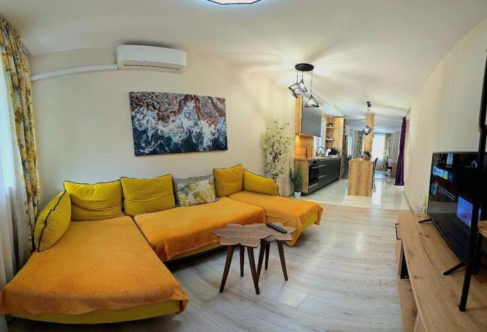 Three-room apartment in the center of Varna