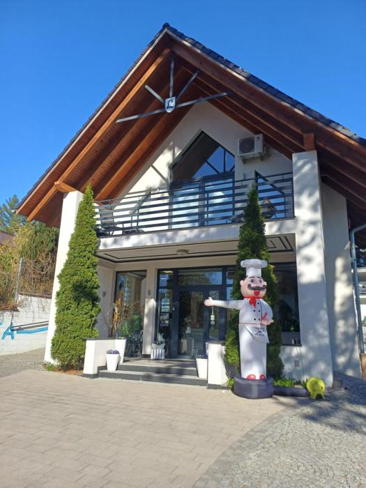 Laura Spa