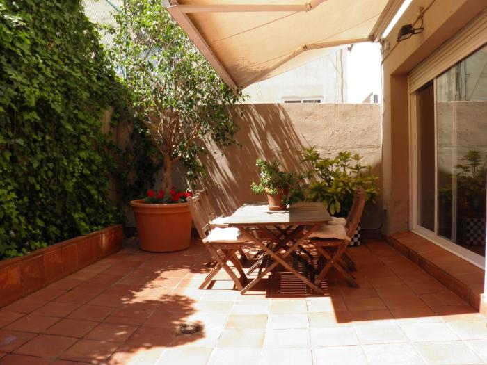 Suitur Courtyard Apartment
