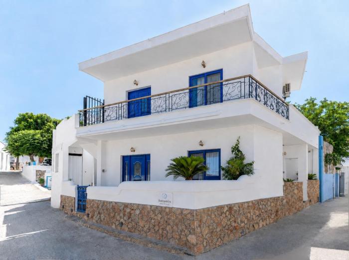Antonias Apartments & Antonios Garden