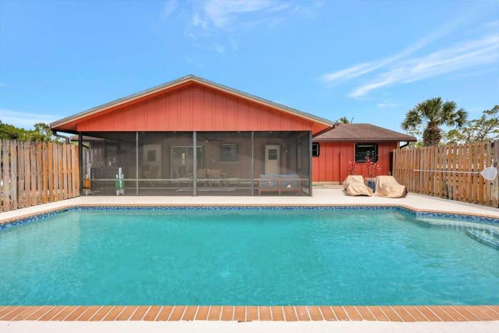4 BR Equestrian Pool Villa Volleyball On 2 acres