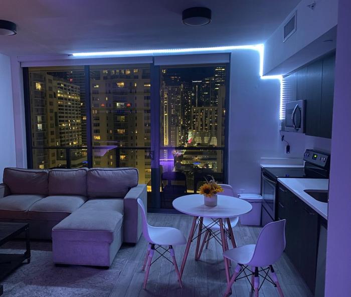 Downtown Miami Luxury Studio with Bay Views