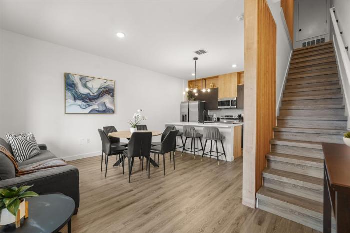 3 Bd 3 Ba The Hub At Westside Reserve 3263 Sw