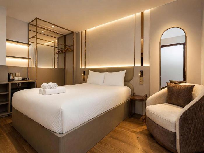 Modern Luxury Dilly Hotel & Spa - Ben Thanh Market