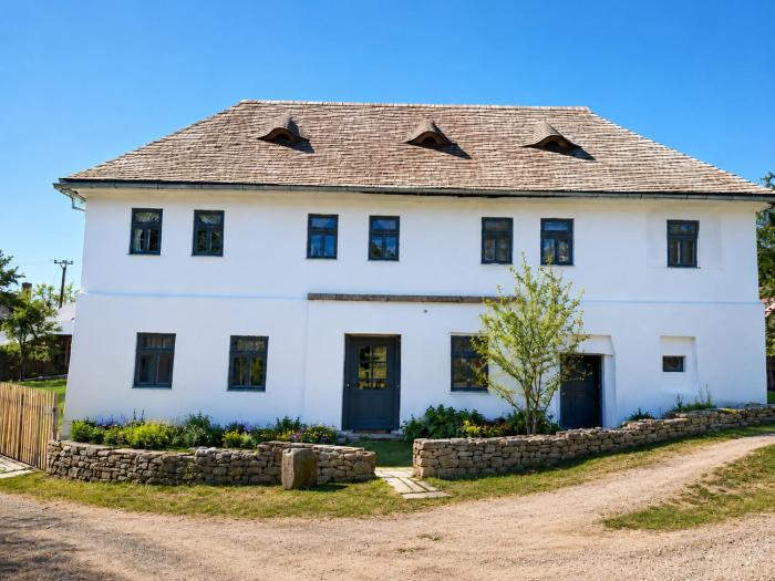 Casa Petri Rosia Montana