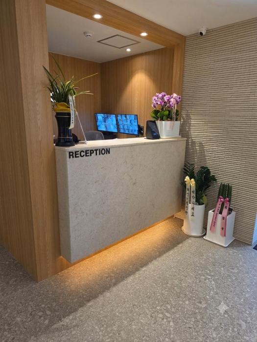 d hotel