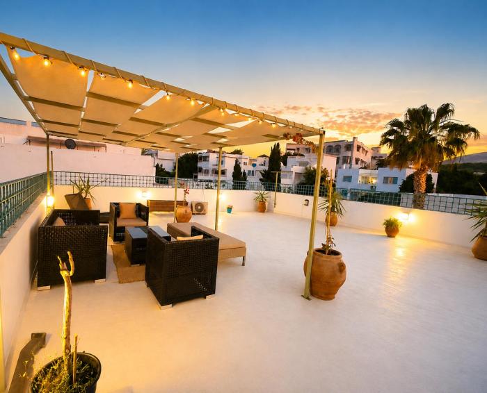 Chic Getaway with Private Terrace in Sidi Bou Said