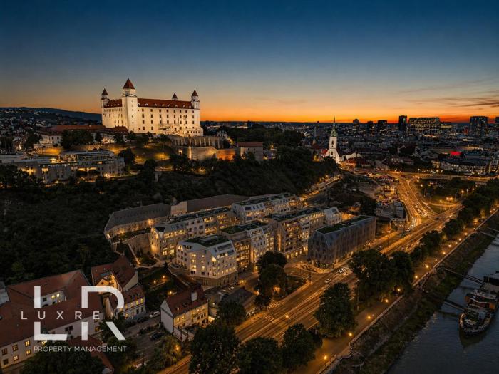 Danube&Castle-side New Residence,Old Town, FREE PARKING
