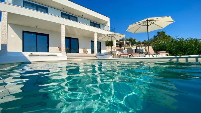 Čiovo Hills - Luxusvilla mit Pool & Meerblick