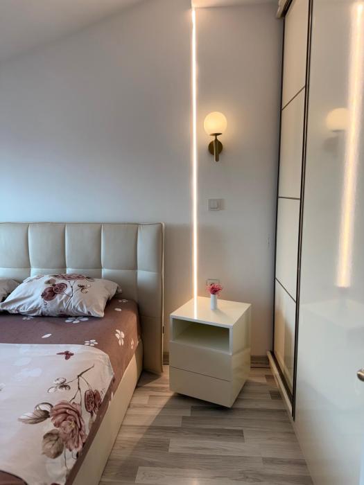 Downtown One-Bedroom Deluxe Apartment
