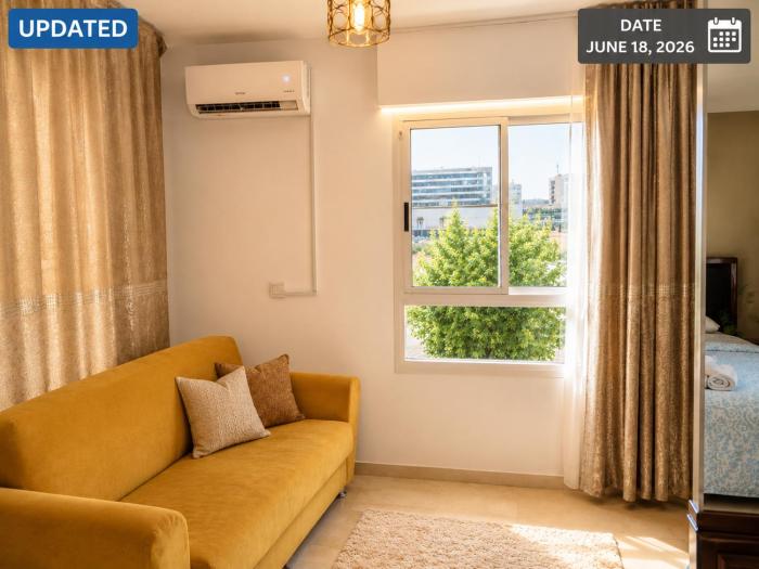 Luxury City Center Apartment Minutes from Beach & Train Station شقة فاخرة في وسط المدينة وعلى بعد دقائق من البحر
