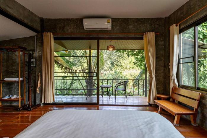Lion Cafe Resort