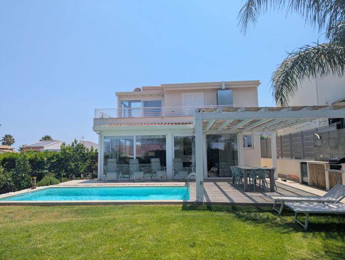 Villa Esmeraya - Exclusive Sea View Villa with Private Pool