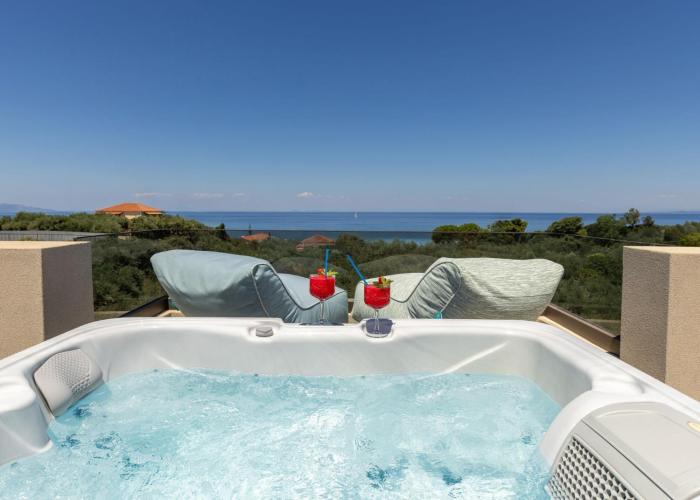 Ark Luxury Suite, Hot tub & Sea Views, by ZanteWize